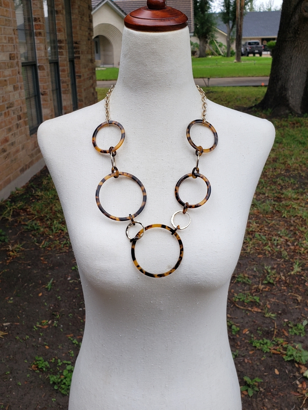 Tortoiseshell Circle Link Statement Necklace